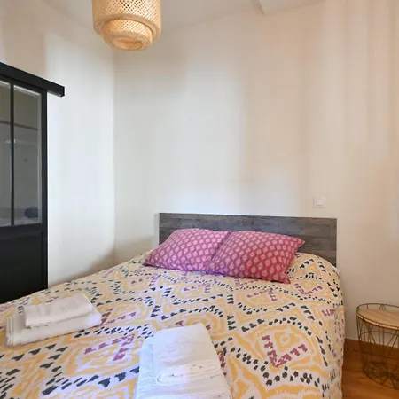 T2 Cosy Avec Clim Cour Charme & Fraicheur A * Nîmes