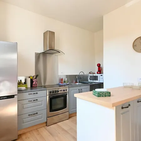 Apartment T2 Cosy Avec Clim Cour Charme & Fraicheur A