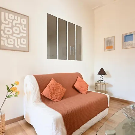 Apartment T2 Cosy Avec Clim Cour Charme & Fraicheur A Nimes